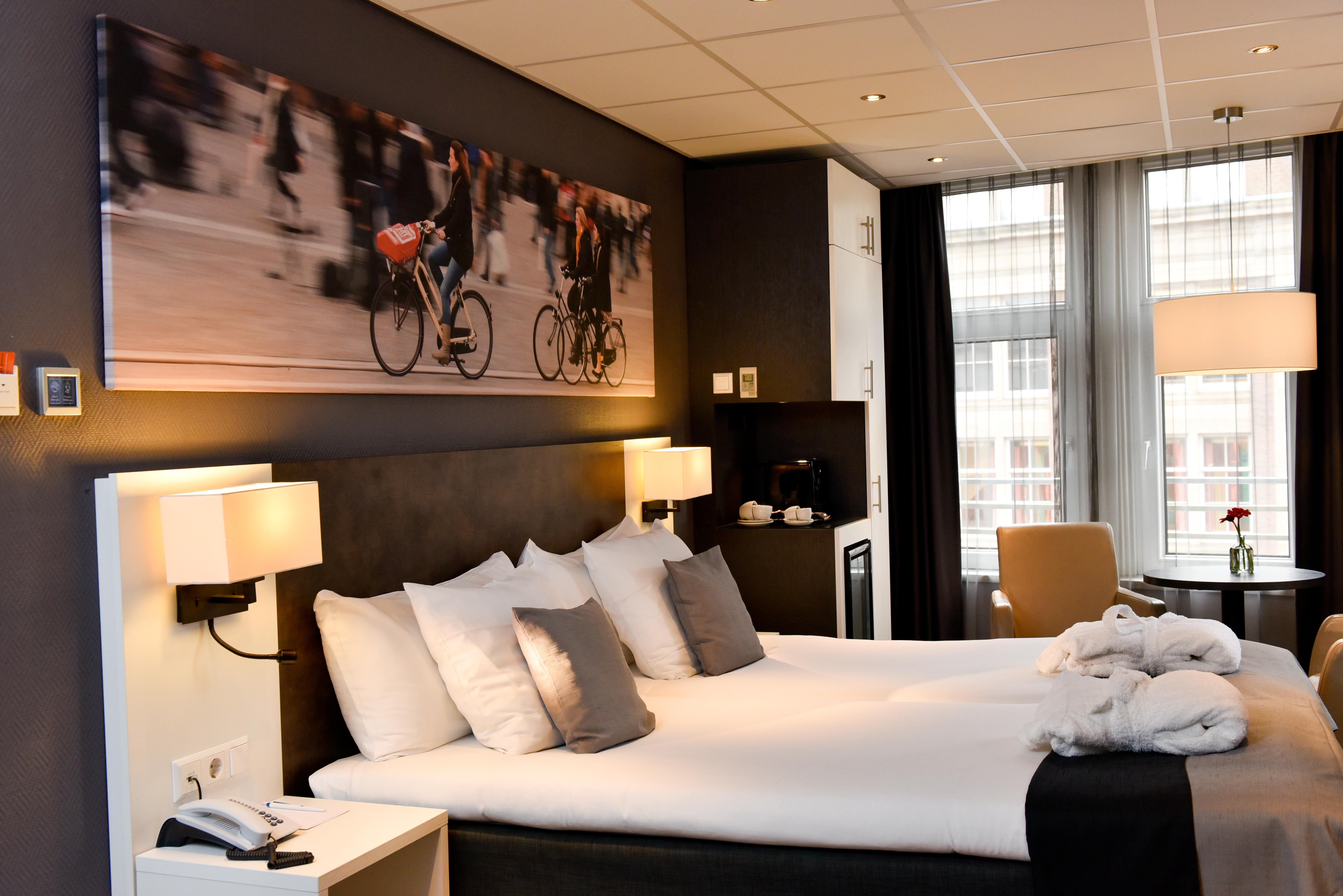 Hotel Amsterdam De Roode Leeuw Экстерьер фото